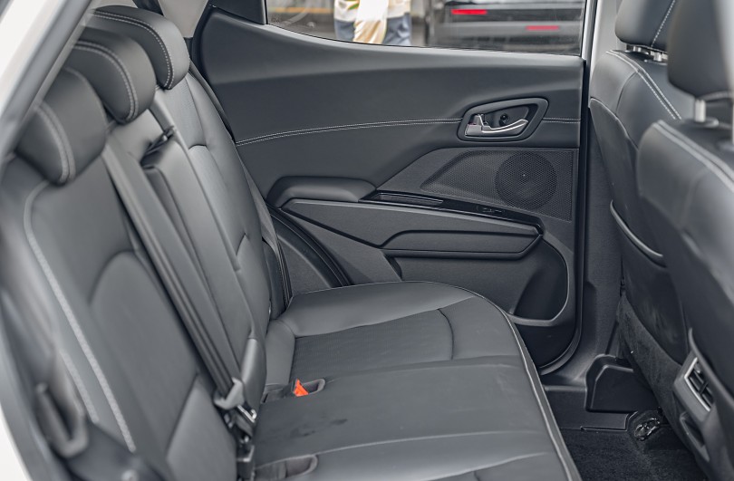 2025 Mahindra XUV3XO 17