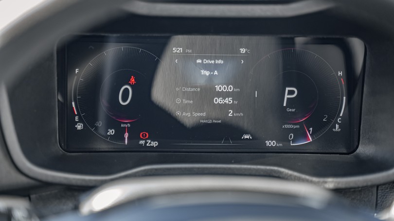 2026 Mahindra XUV3XO 12