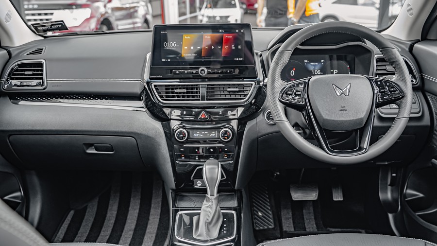 2026 Mahindra XUV3XO 10