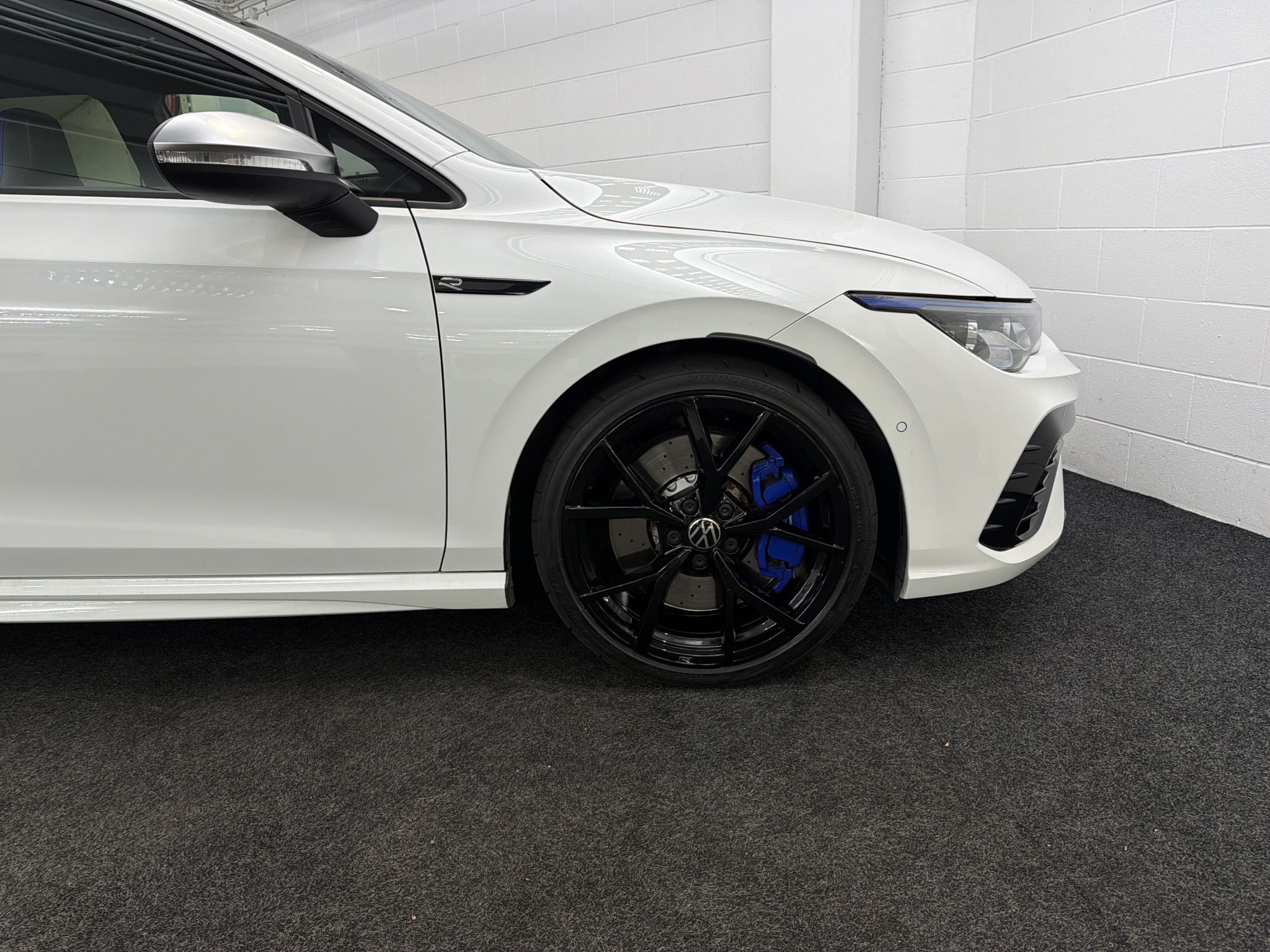 Volkswagen Golf R DSG 2.0PT/4WD/7AT