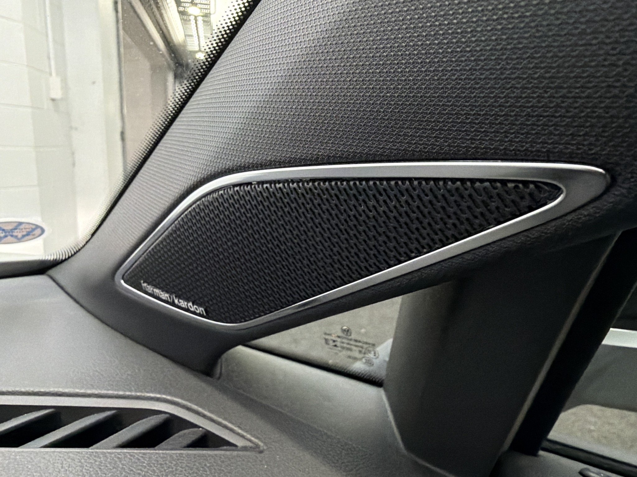 Volkswagen Golf R DSG 2.0PT/4WD/7AT