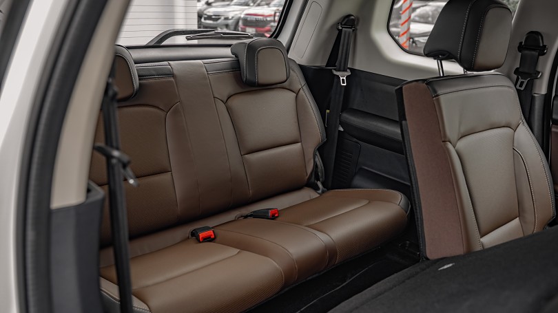 2026 Mahindra Scorpio 18