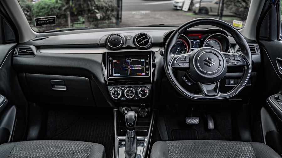2023 Suzuki Swift 10