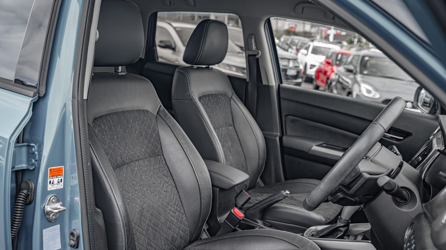 2023 Suzuki Vitara 8