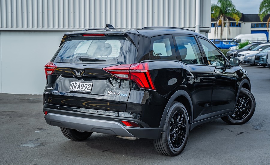 2026 Mahindra XUV700 2