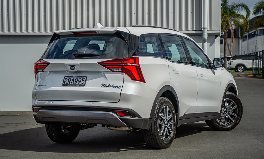 2026 Mahindra XUV700 2