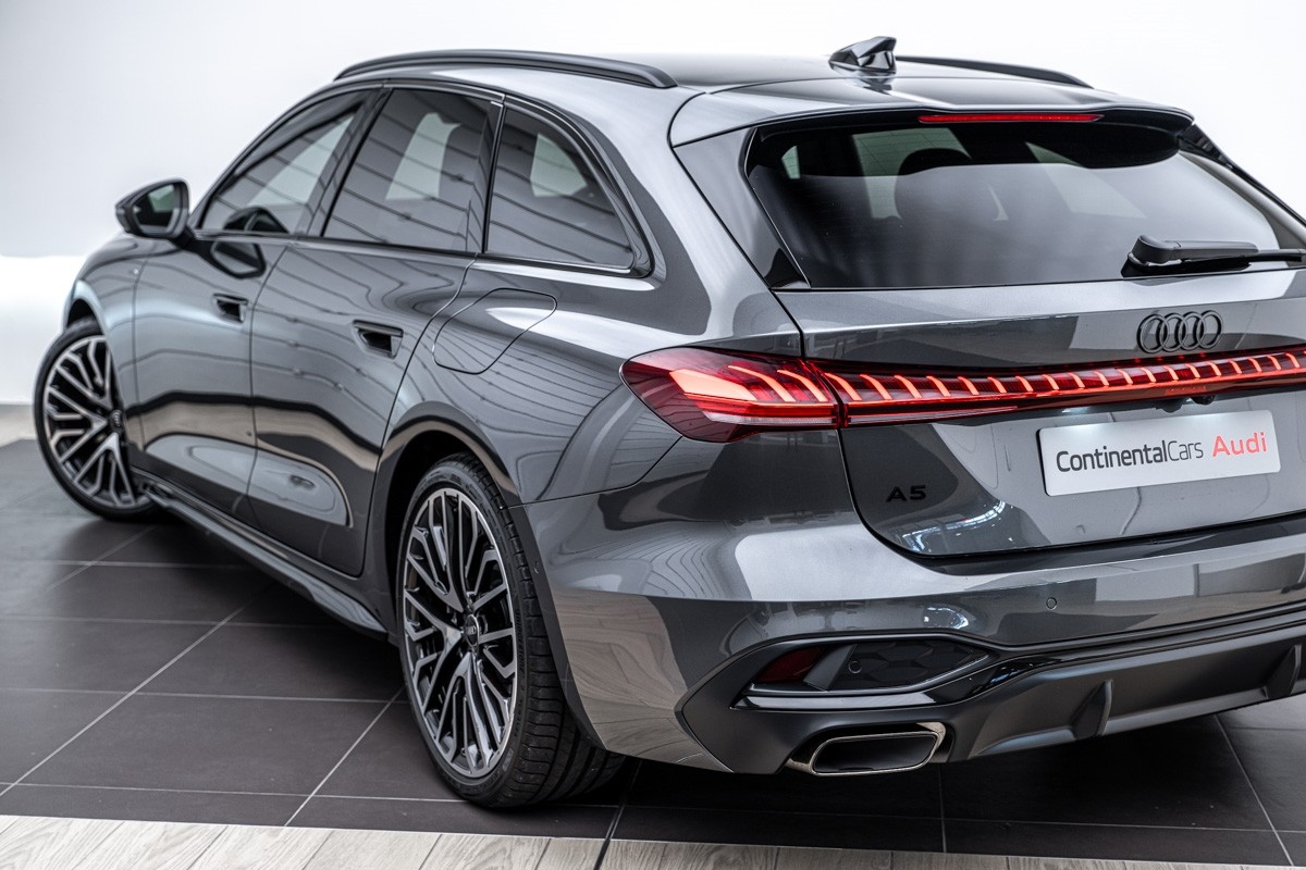 Audi A5 e-Hybrid Avant S line