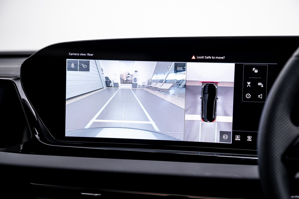 Audi A5 e-Hybrid Avant S line