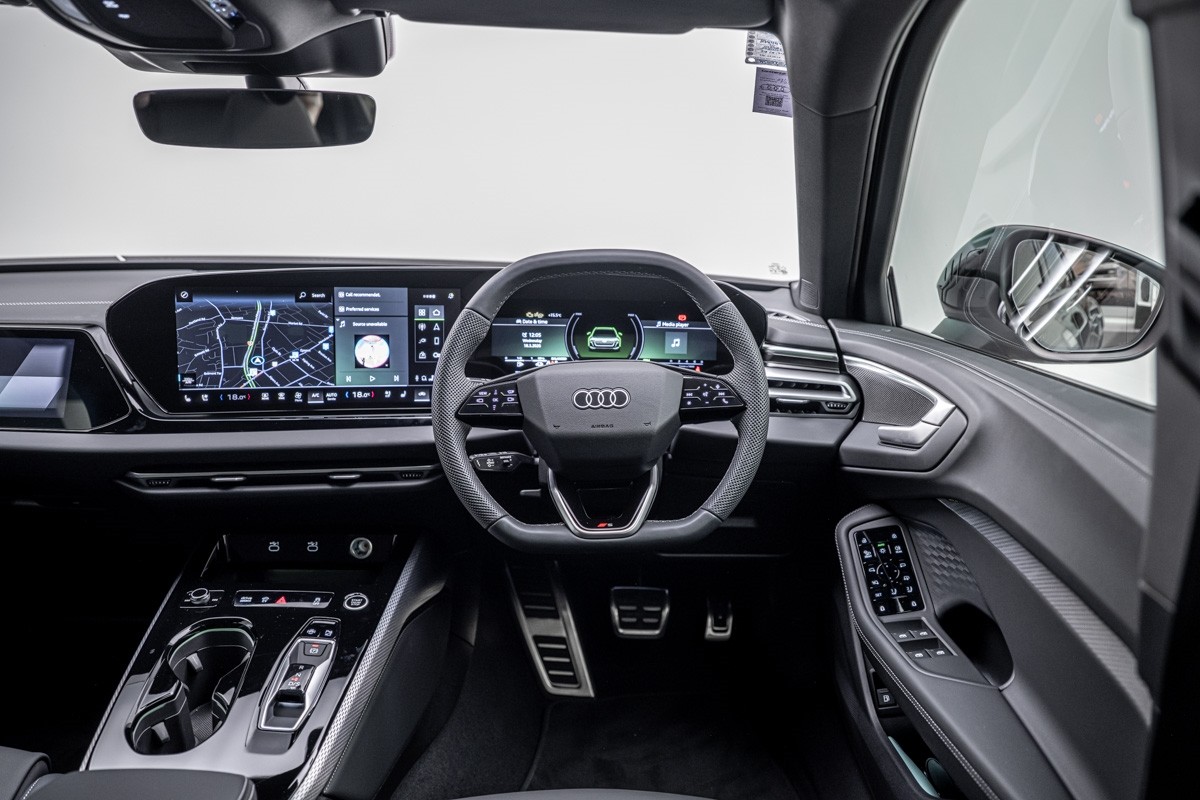 Audi A5 e-Hybrid Avant S line