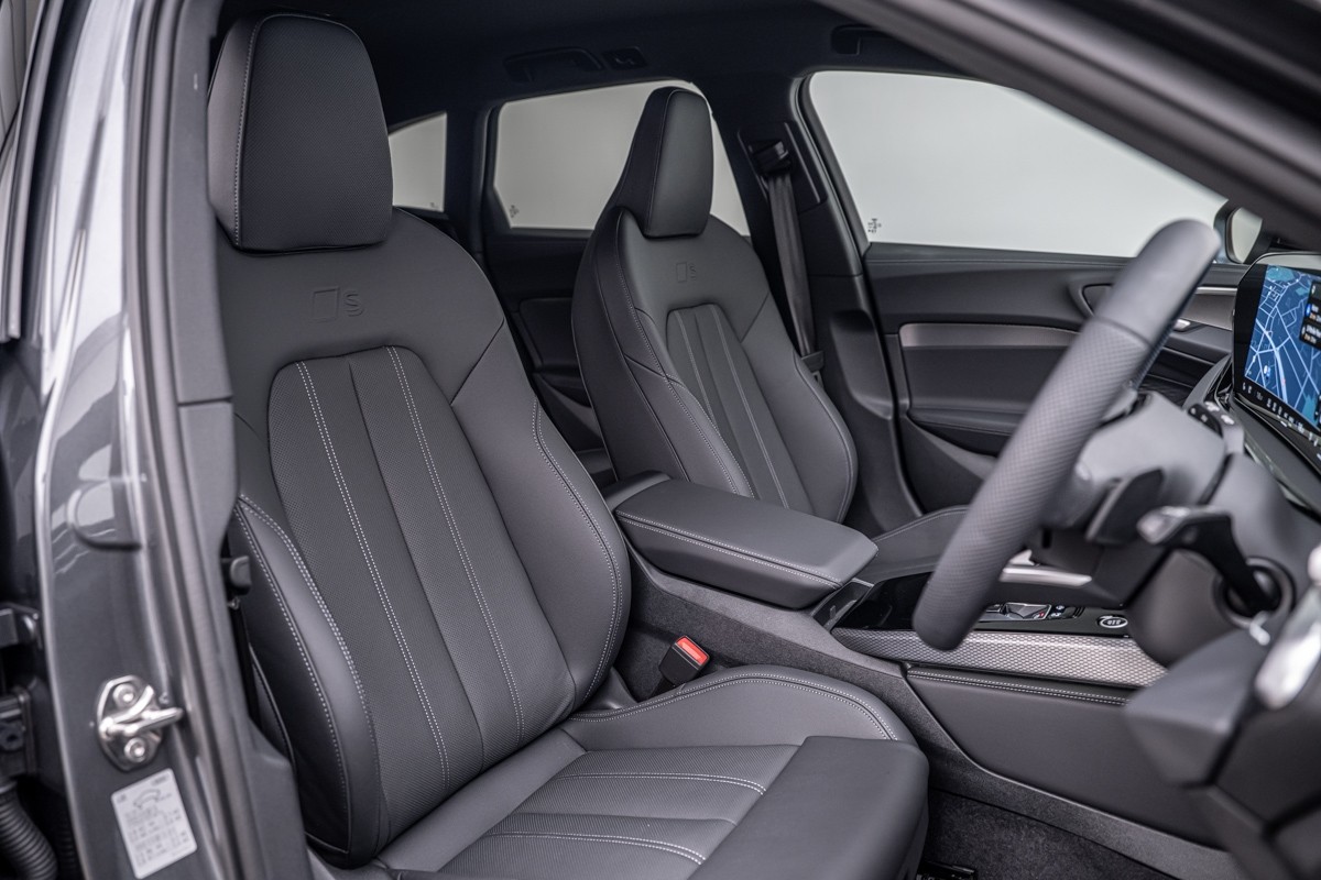 Audi A5 e-Hybrid Avant S line