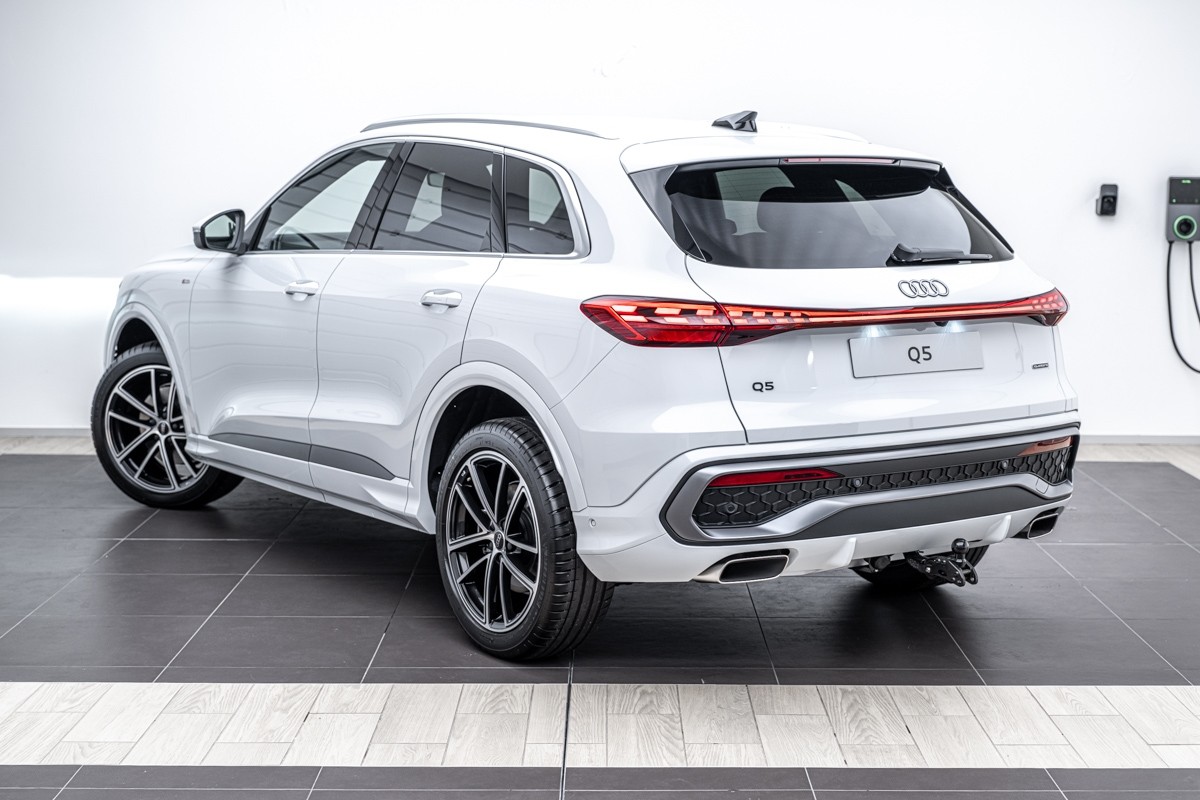 Audi Q5 SUV TFSI QUATTRO S TRONIC 150 KW