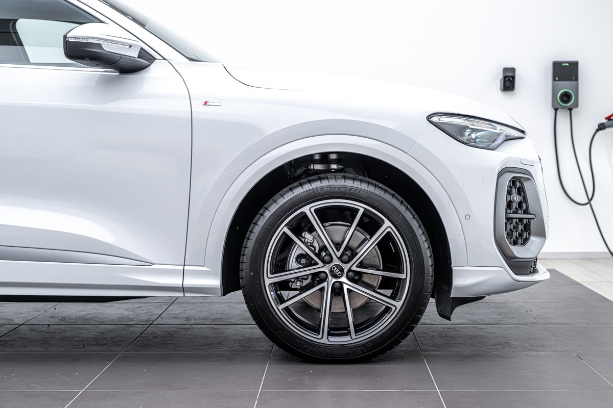 Audi Q5 SUV TFSI QUATTRO S TRONIC 150 KW