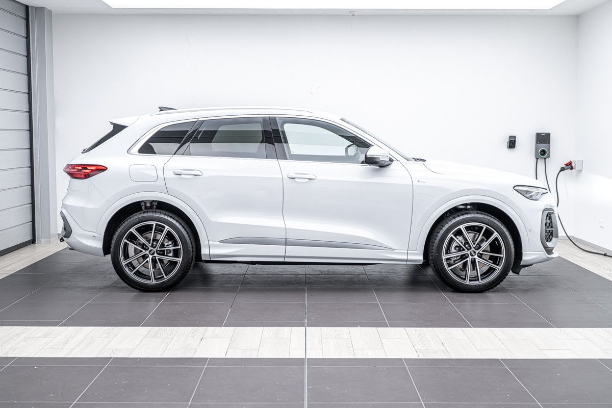 Audi Q5 SUV TFSI QUATTRO S TRONIC 150 KW