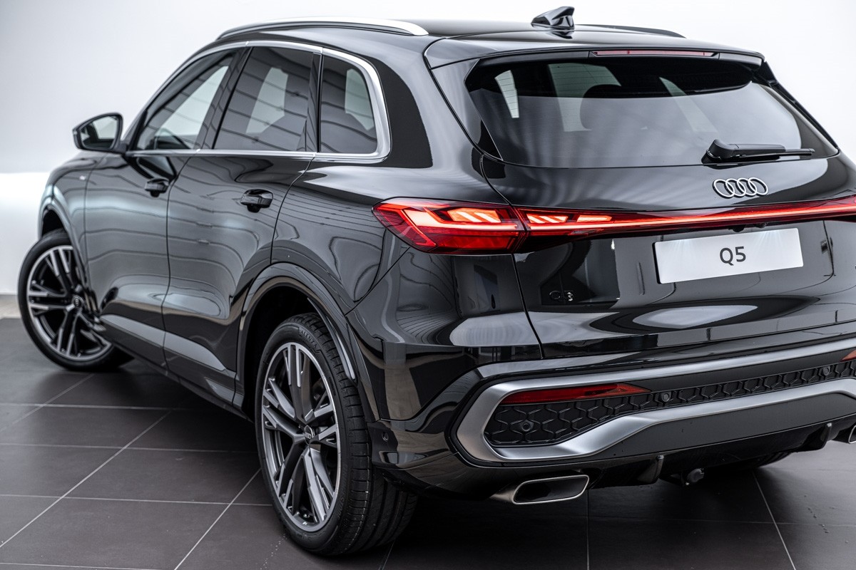 Audi Q5 SUV TFSI QUATTRO S TRONIC 150 KW