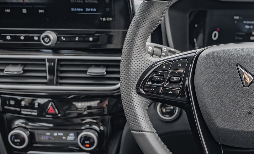 2026 Mahindra XUV3XO 13