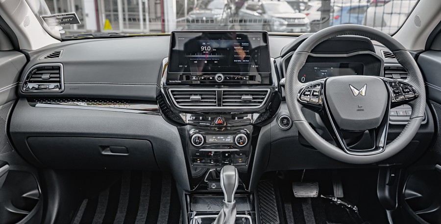 2026 Mahindra XUV3XO 10