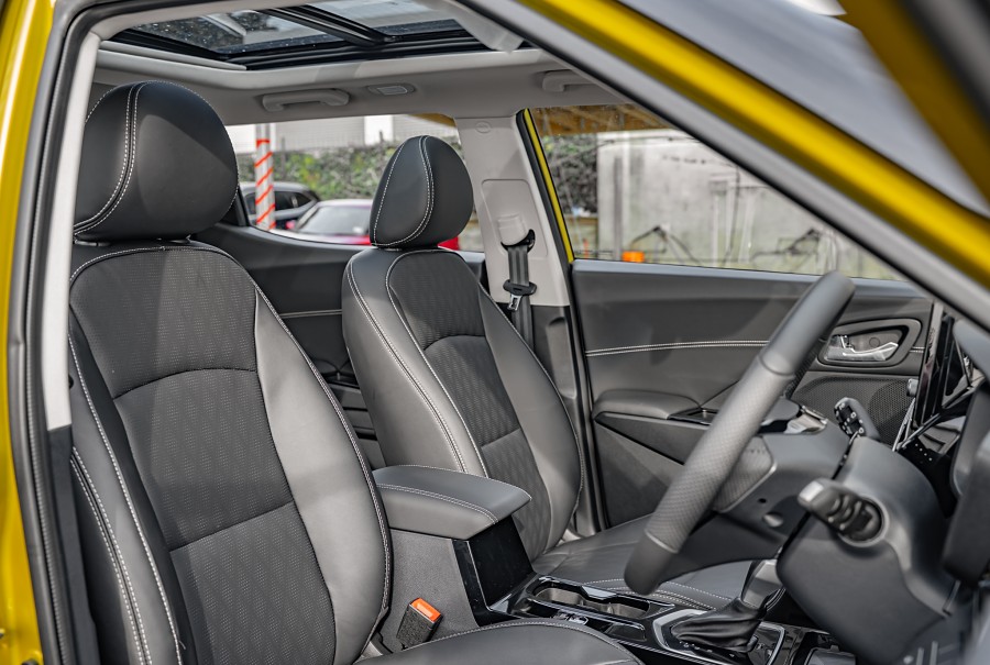 2026 Mahindra XUV3XO 8