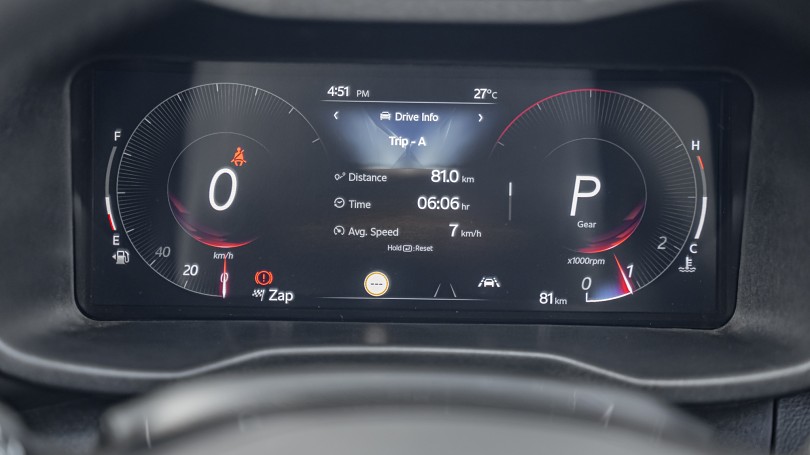 2026 Mahindra XUV3XO 12