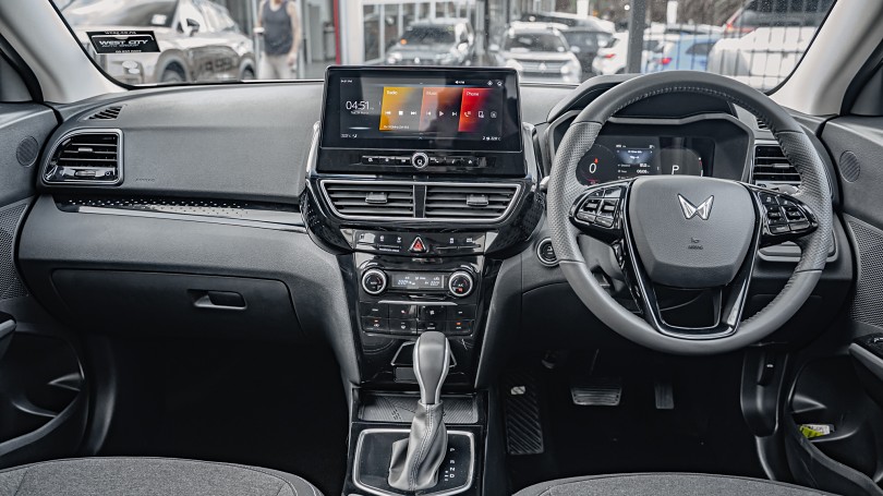 2026 Mahindra XUV3XO 10