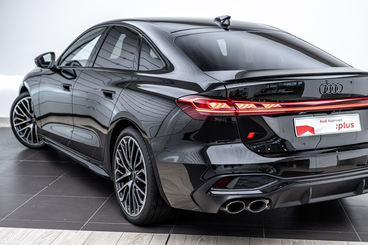 Audi S5 Sedan TFSI 270 KW