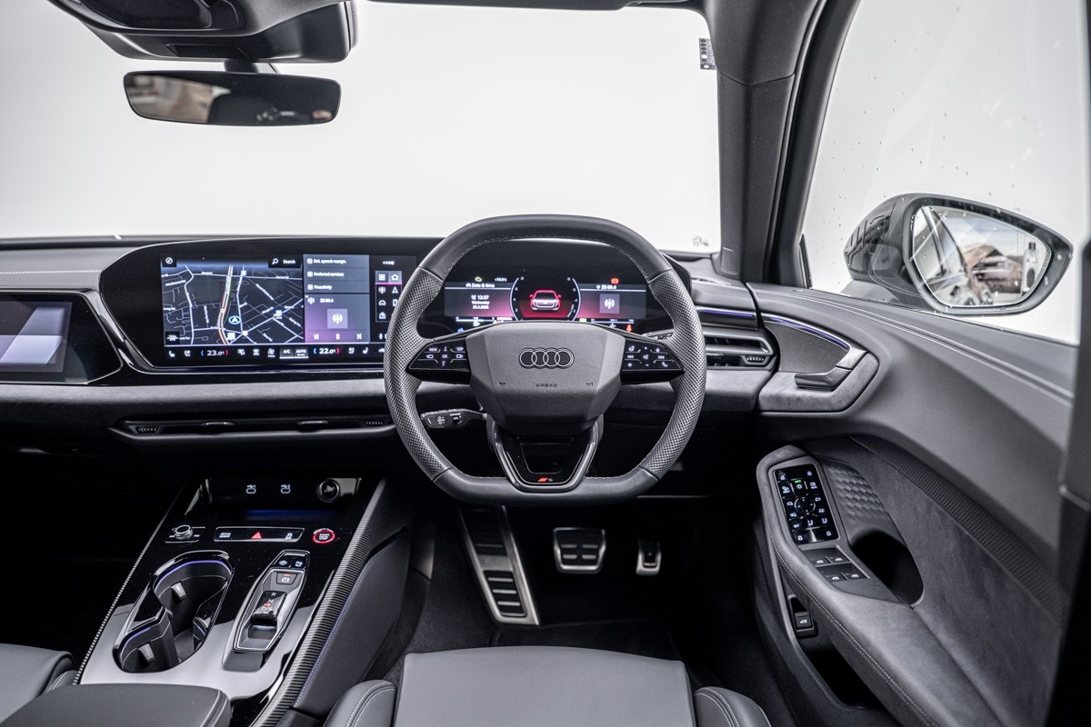 Audi S5 Sedan TFSI 270 KW