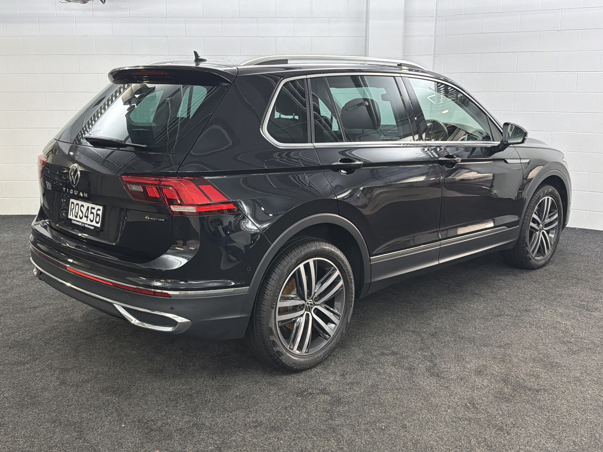 Volkswagen Tiguan TSI STYLE 4WD