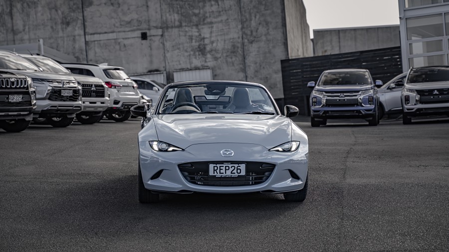 2025 Mazda MX-5 3