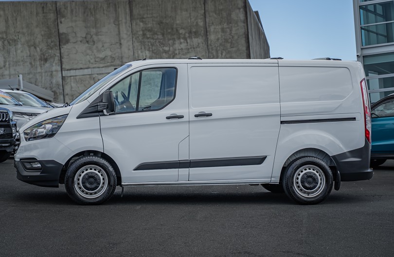 2023 Ford Transit 5