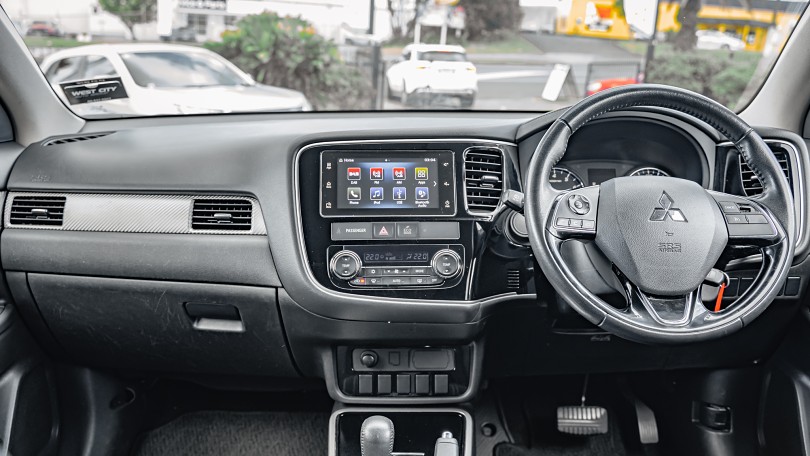 2018 Mitsubishi Outlander 10