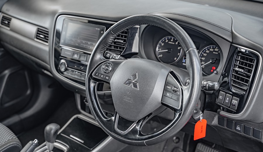 2018 Mitsubishi Outlander 9