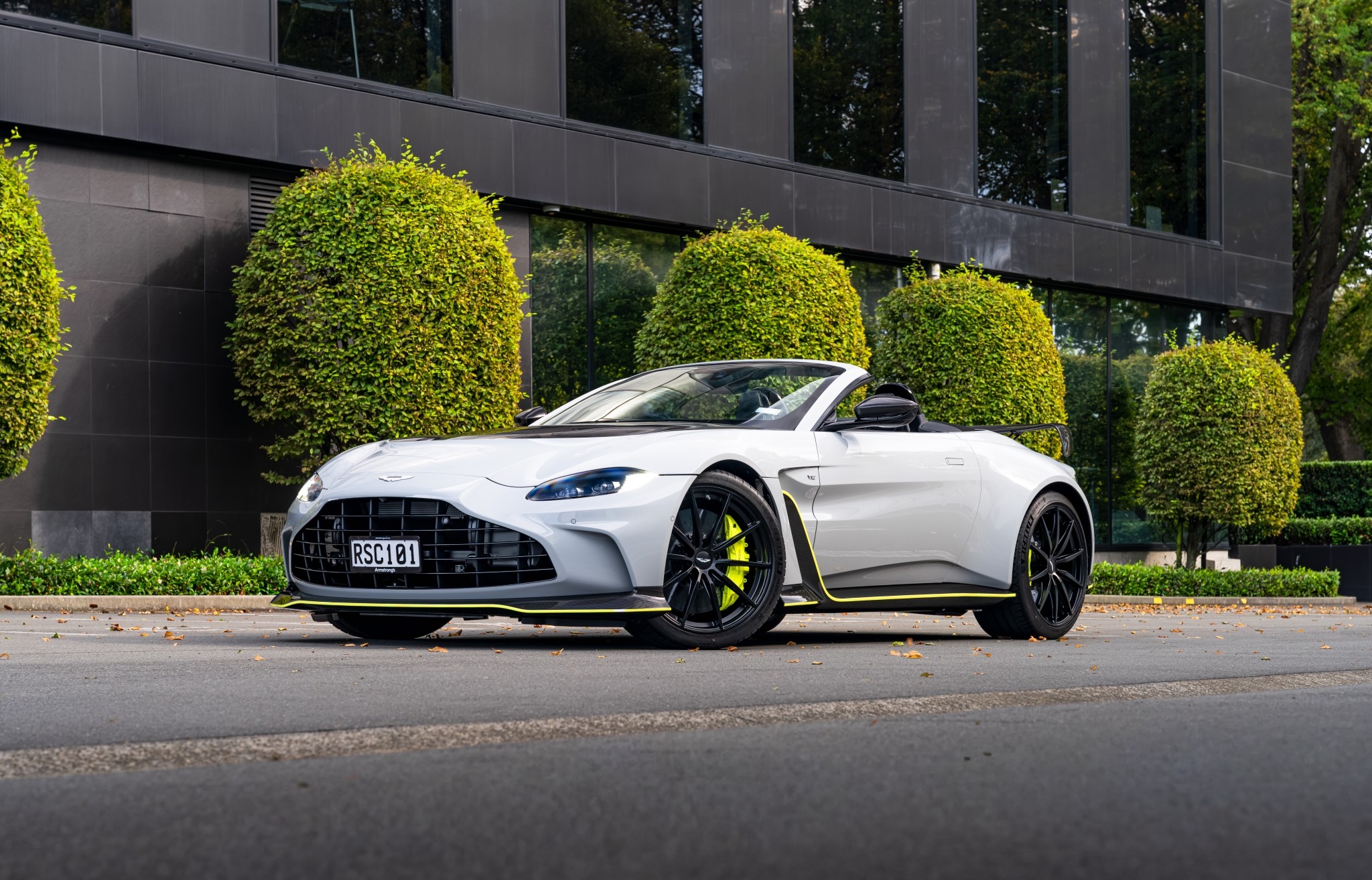 2023 Aston Martin Vantage