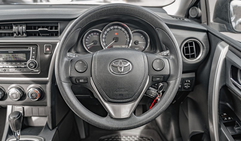 2013 Toyota Corolla 11