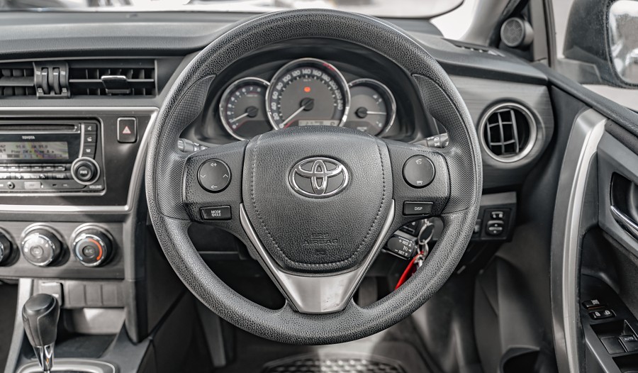 2013 Toyota Corolla 11