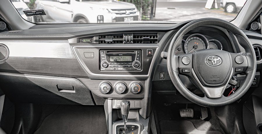 2013 Toyota Corolla 10