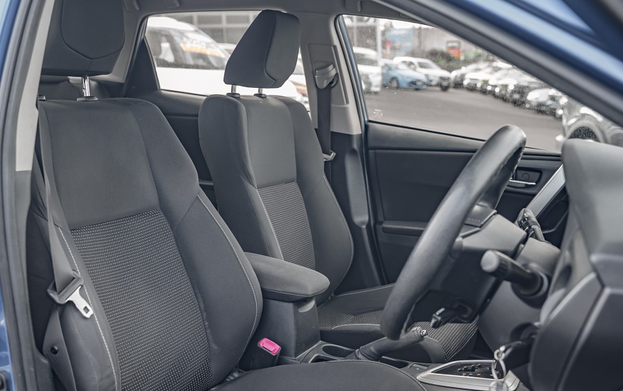 2013 Toyota Corolla 8