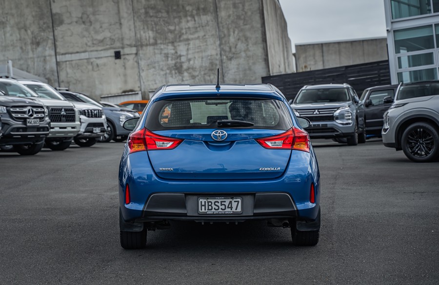 2013 Toyota Corolla 4