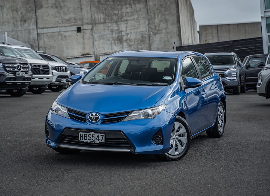 2013 Toyota Corolla 1