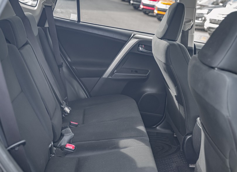 2013 Toyota RAV4 17