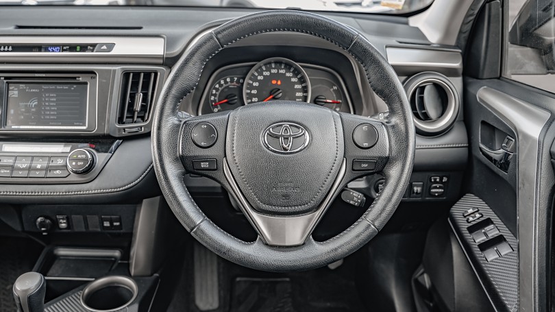2013 Toyota RAV4 11