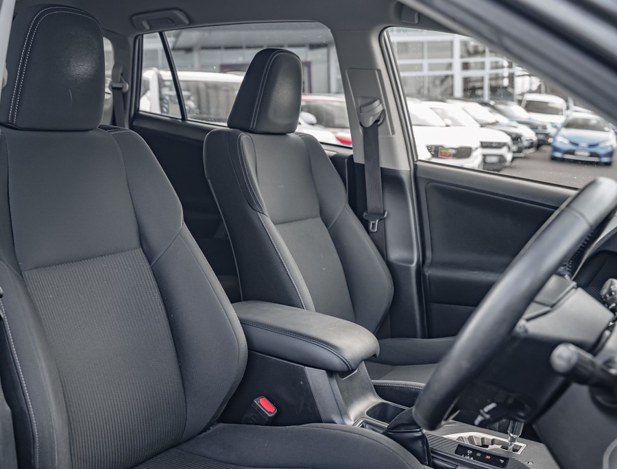 2013 Toyota RAV4 8