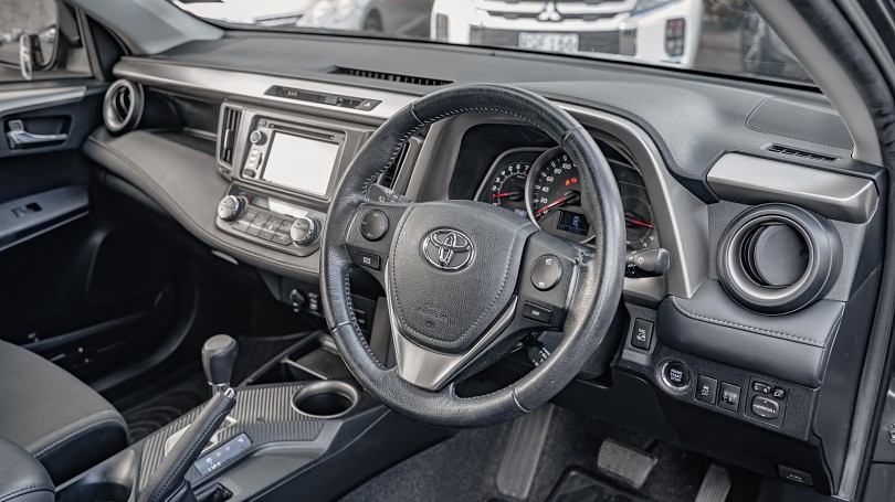 2013 Toyota RAV4 9