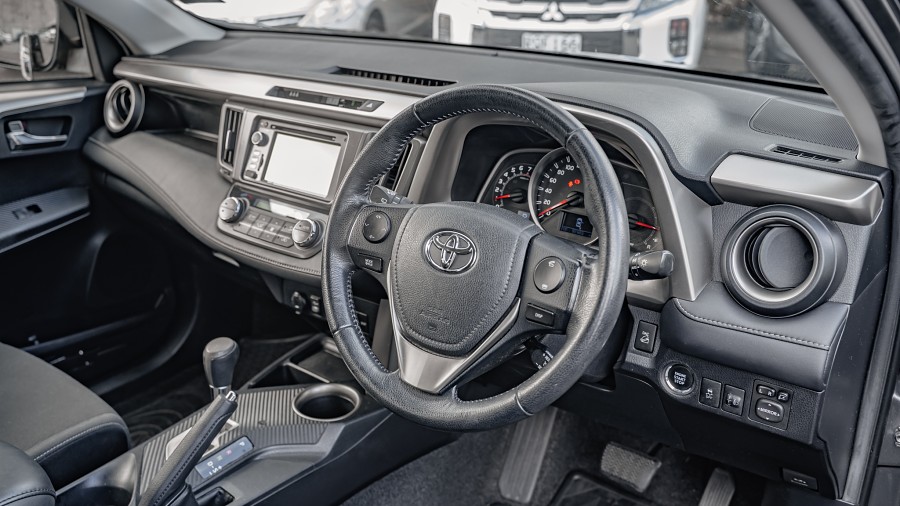 2013 Toyota RAV4 9