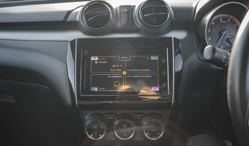 2023 Suzuki Swift 15