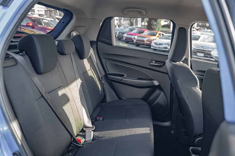 2023 Suzuki Swift 17