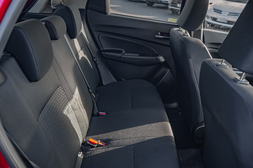 2023 Suzuki Swift 15