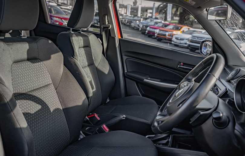 2023 Suzuki Swift 8