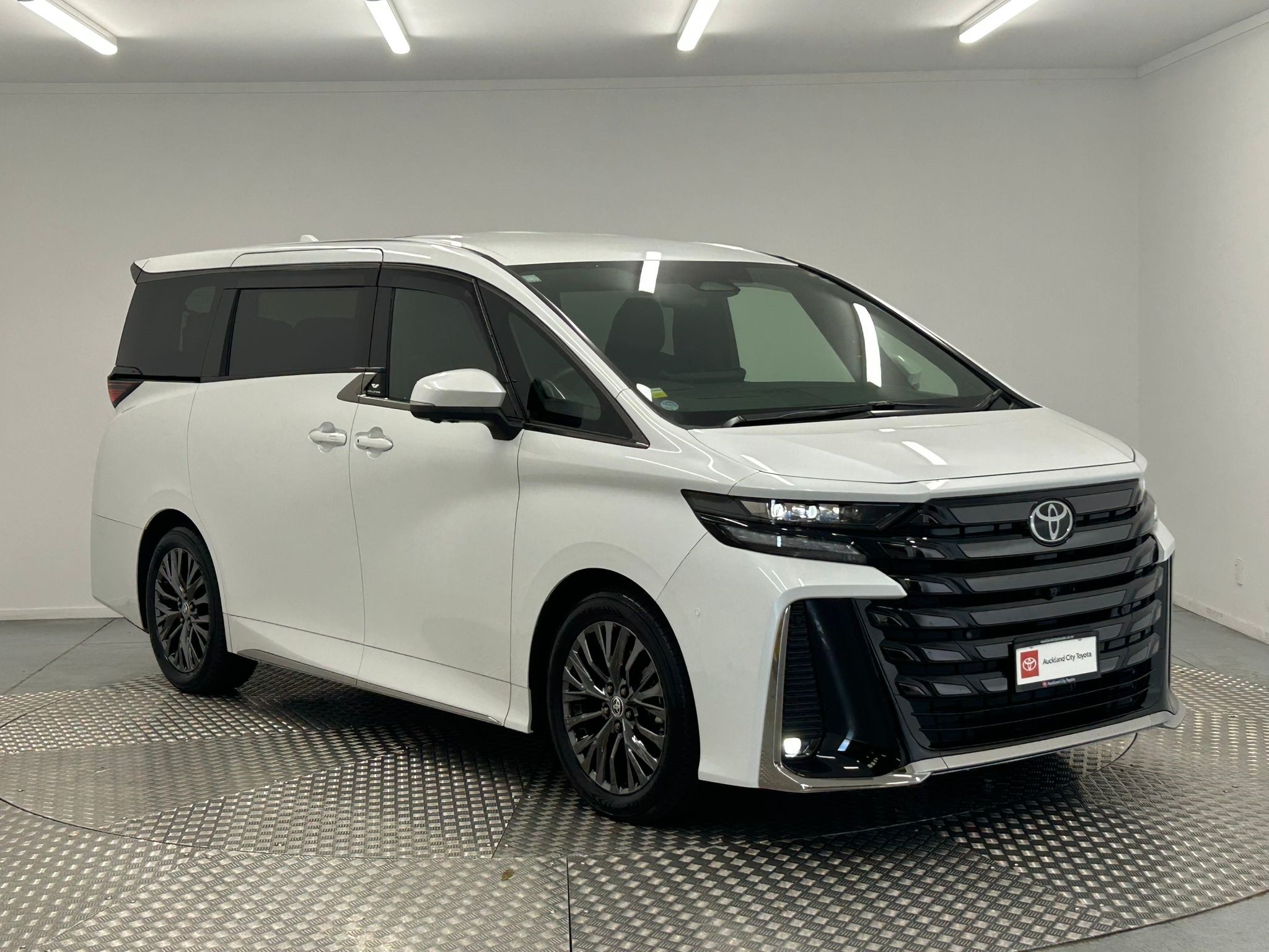 2025 Toyota Vellfire