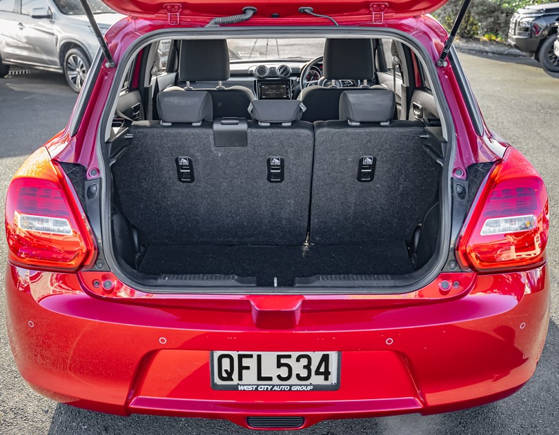 2023 Suzuki Swift 16