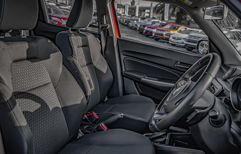 2023 Suzuki Swift 8