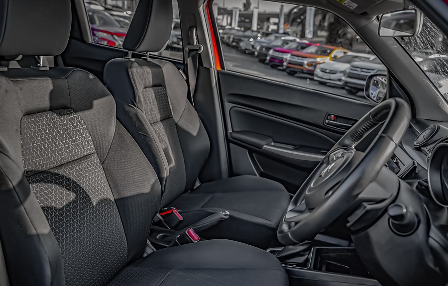 2023 Suzuki Swift 8